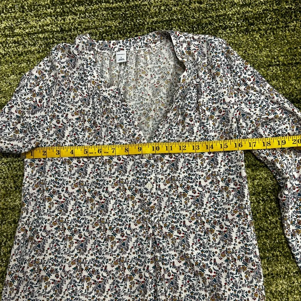 Old navy floral blouse - Picture 2 of 6